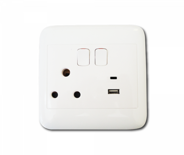 ONESTO ORACLE 4X4 1XRSA SWITCH SOCKET+ 1 X TYPE A + 1 X TYPE C USB